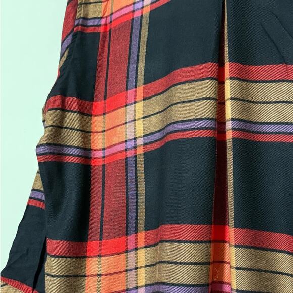 Hester & Orchard women’s size large button front plaid long roll-tab sleeves - Picture 4 of 12